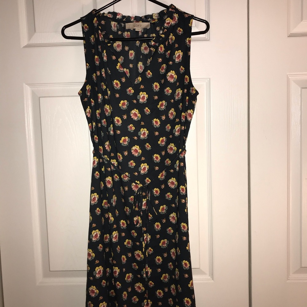 Loft size XS dark Green floral dress
